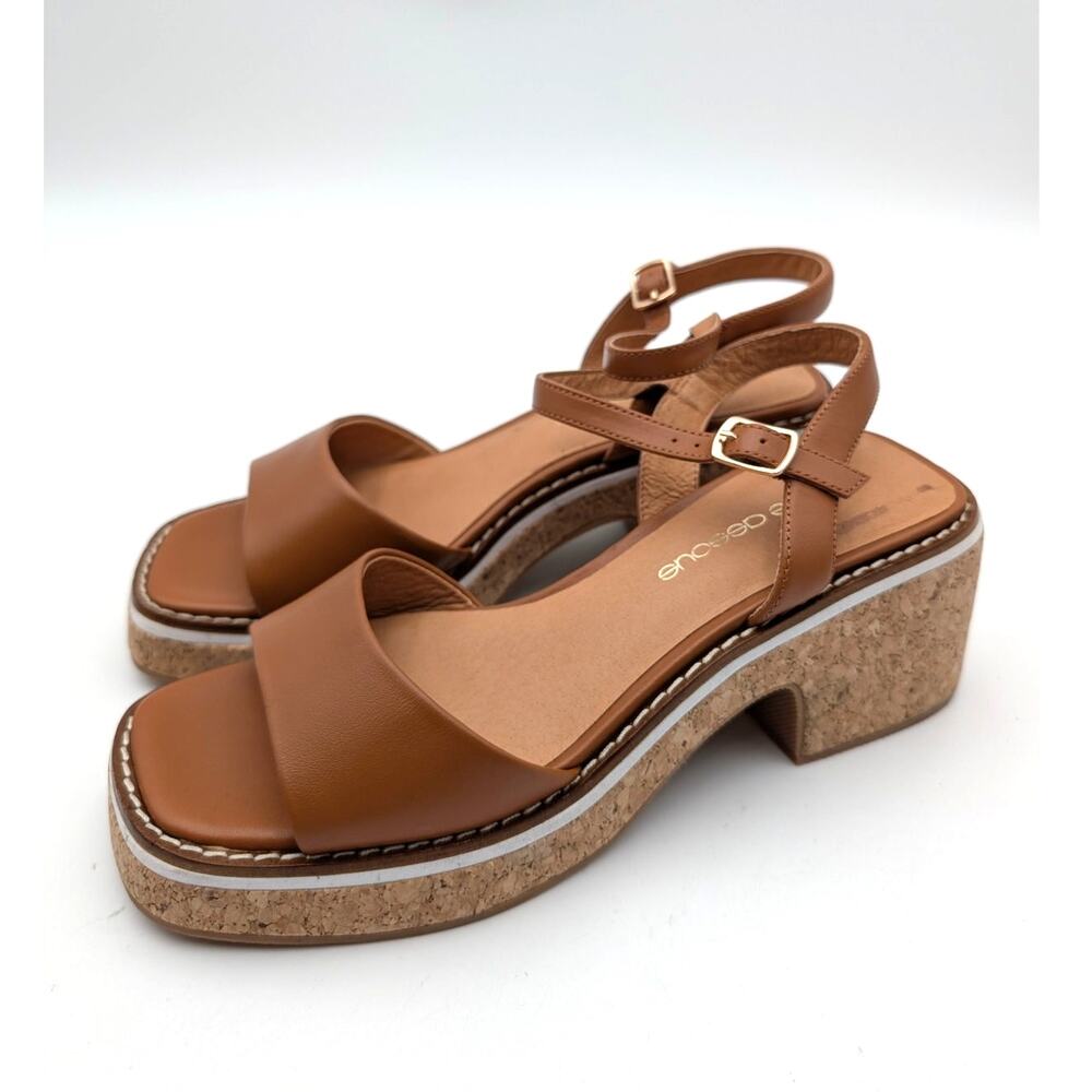 André Assous Louise Featherweights Sandal Women's Cognac Size US6.5M EU37